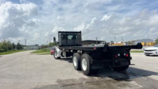 2015 Peterbilt 567 6x4 Flatbed Truck