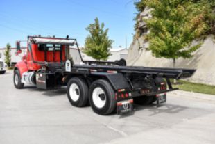 60,000 lbs Cable Tandem Axle Roll-Off Truck