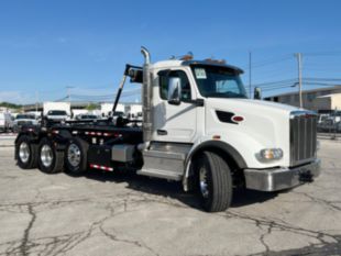 2025 Peterbilt 567 6x4 Galbreath U5-OR-174 Roll-Off Truck