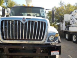 2012 Versalift VO-455-MHI / 2013 International 7300 4x4 Bucket Truck