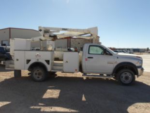 2015 RAM 5500 4x4 Versalift SST-40-EIH Bucket Truck