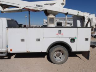 2015 RAM 5500 4x4 Versalift SST-40-EIH Bucket Truck