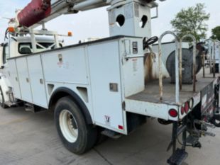 2016 Freightliner M2 Diesel 4x2 Terex Commander 4047 Digger Derrick Truck