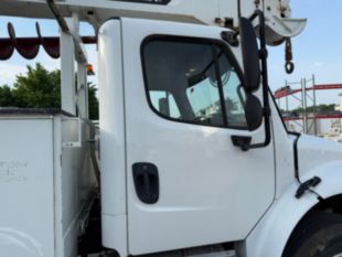 2016 Freightliner M2 Diesel 4x2 Terex Commander 4047 Digger Derrick Truck