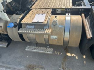 2015 Mack CXU613 Tandem Axle Day Cab