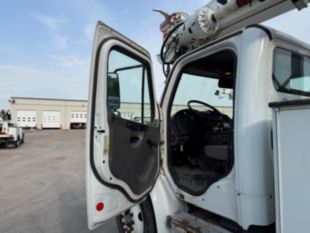 2016 Freightliner M2 Diesel 4x2 Terex Commander 4047 Digger Derrick Truck