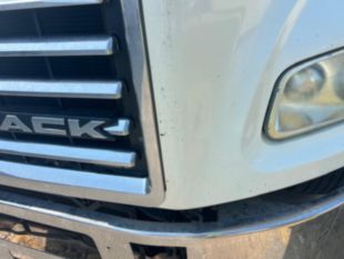 2015 Mack CXU613 Tandem Axle Day Cab