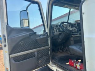 2015 Mack CXU613 Tandem Axle Day Cab