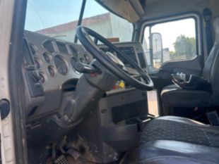 2015 Mack CXU613 Tandem Axle Day Cab