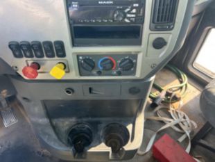 2015 Mack CXU613 Tandem Axle Day Cab