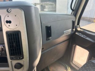 2015 Mack CXU613 Tandem Axle Day Cab