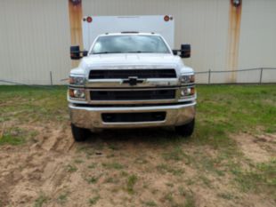 2022 Chevrolet 6500 Diesel 4x2 Arbortech 14X60 Chip Truck