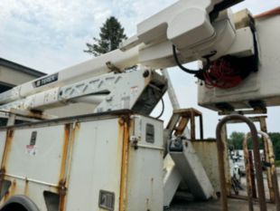 2015 Terex HRX-55 2015 Freightliner M2106 Bucket Truck