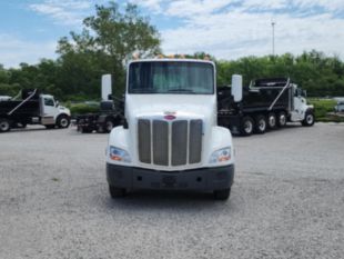2022 Peterbilt 579 4x2 Daycab Tractor