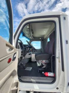 2022 Peterbilt 579 4x2 Daycab Tractor