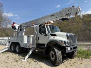 2022 Int'l HV507 6x6 Diesel Altec D3060 Digger Derrick Truck
