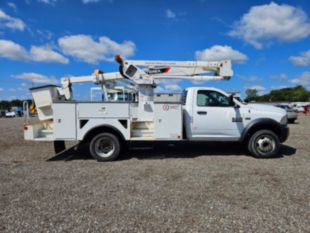 2016 Terex LT40 2016 Dodge 5500 Regular Cab Bucket Truck