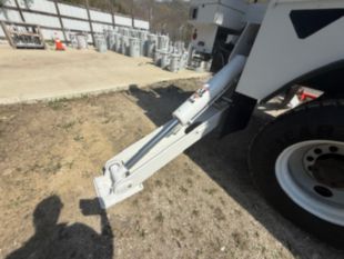 2022 Int'l HV507 6x6 Diesel Altec D3060 Digger Derrick Truck