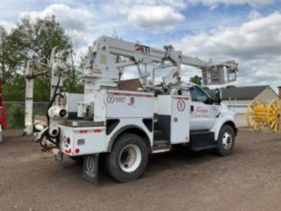  2017 Ford F-750 Gas Powered 4x2 Posi Plus 800-40 Cable Placer Truck