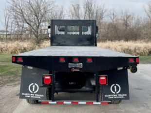 2025 Freightliner M2106 6x4 24' 3" Flatbed Truck