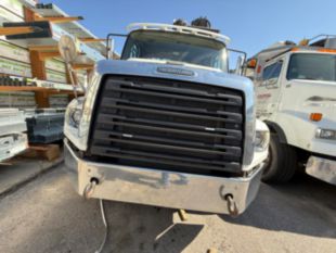 2016 Freightliner 114SD Diesel Tri-Axle IMT 24562 6 Story Drywall Boom Truck