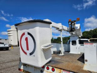 2016 Terex LT40 2016 Dodge 5500 Regular Cab Bucket Truck