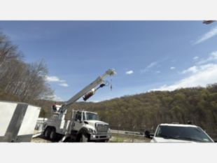 2022 Int'l HV507 6x6 Diesel Altec D3060 Digger Derrick Truck