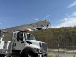 2022 Int'l HV507 6x6 Diesel Altec D3060 Digger Derrick Truck