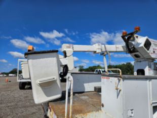 2016 Terex LT40 2016 Dodge 5500 Regular Cab Bucket Truck