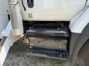 2022 Int'l HV507 6x6 Diesel Altec D3060 Digger Derrick Truck