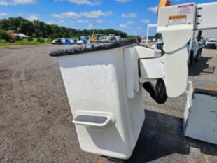 2016 Terex LT40 2016 Dodge 5500 Regular Cab Bucket Truck