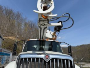 2022 Int'l HV507 6x6 Diesel Altec D3060 Digger Derrick Truck