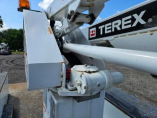 2016 Terex LT40 2016 Dodge 5500 Regular Cab Bucket Truck