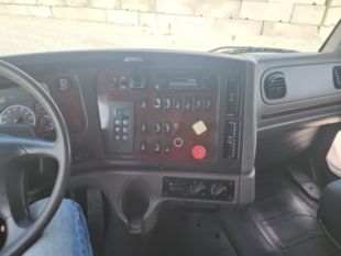 2013 Freightliner M2106 4x2 Knapheide Enclosed Body Service Truck