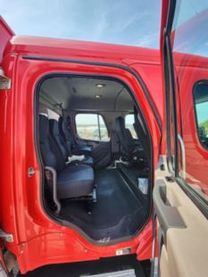 2013 Freightliner M2106 4x2 Knapheide Enclosed Body Service Truck