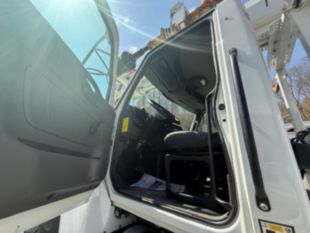 2022 Int'l HV507 6x6 Diesel Altec D3060 Digger Derrick Truck
