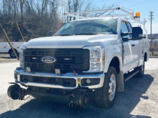 2024 Ford F250 4x4 Hi-Rail Signal Truck