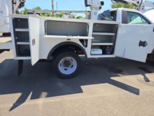 2019 Ford F-450 Gas Powered 4x2 Versalift SST-36-NE Bucket Truck