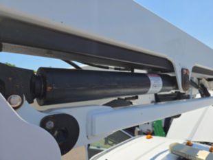 2019 Ford F-450 Gas Powered 4x2 Versalift SST-36-NE Bucket Truck