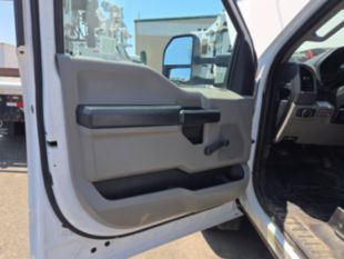 2019 Ford F-450 Gas Powered 4x2 Versalift SST-36-NE Bucket Truck