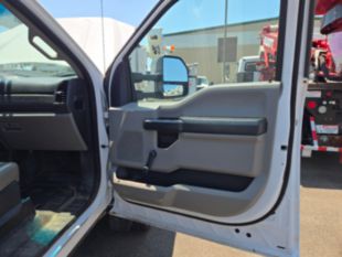 2019 Ford F-450 Gas Powered 4x2 Versalift SST-36-NE Bucket Truck