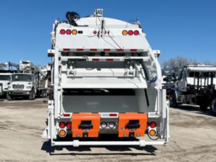2025 Mack MD7 42R 4x2 Loadmaster LEGCY3 20 Yard Rear Loader Truck