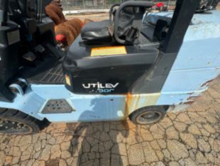 UTILEV UT30C Forklift