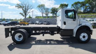 2018 Freightliner M2106 4x4 C&C