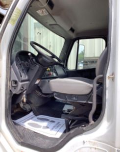 2016 Freightliner M2106 4x4 Terex C4047 Digger Derrick