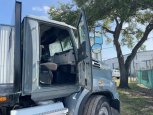 2014 WESTERN STAR 4700SB 6x4 Flatbed Truck