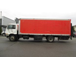 1998 UD 3000 Diesel 4x2 Box Truck