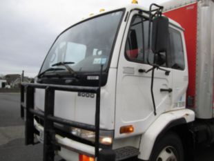 1998 UD 3000 Diesel 4x2 Box Truck