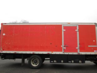 1998 UD 3000 Diesel 4x2 Box Truck