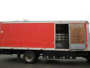 1998 UD 3000 Diesel 4x2 Box Truck